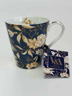 Victoria & Albert Museum Kilburn Silk Fine Bone China Mug in Navy - Gold Floral